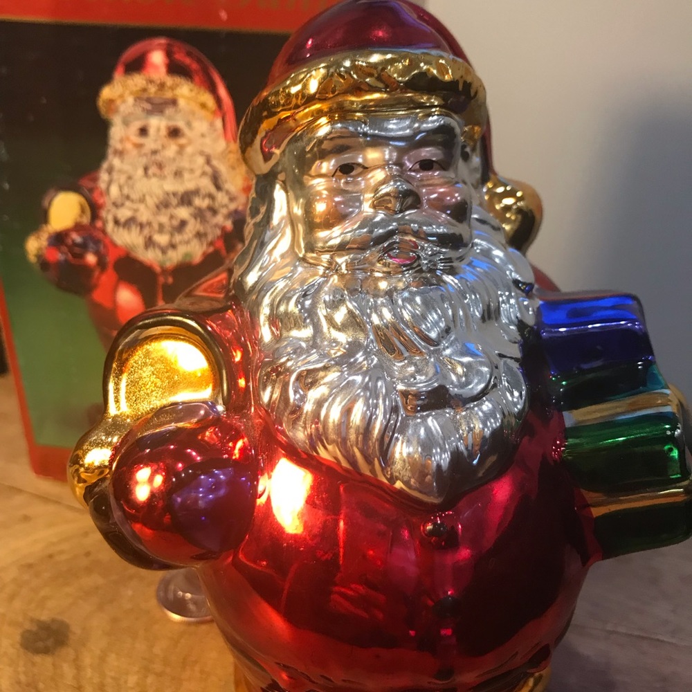Christmas Wonderland Ceramics Santa with gifts.